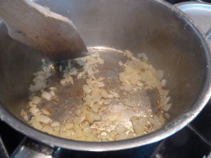 maronen_suppe_2 Zwiebeln in Fett andünsten...