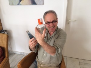Wein_Europaminister_bringt_Vater_Gin_Kuren_auf_den_Weg_1