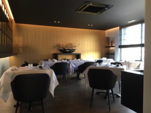 Aan_Tafel_Bij_Luc_Bellings_Hasselt_Belgien_3